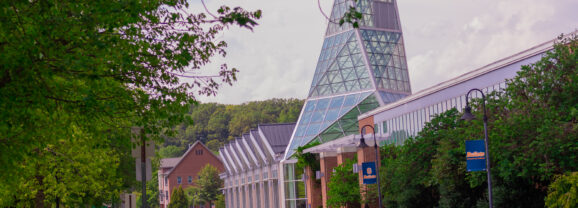 Men’s Lacrosse and Football Teams Trigger a 4.2 Magnitude Earthquake in Jaeger Center (April Fools)