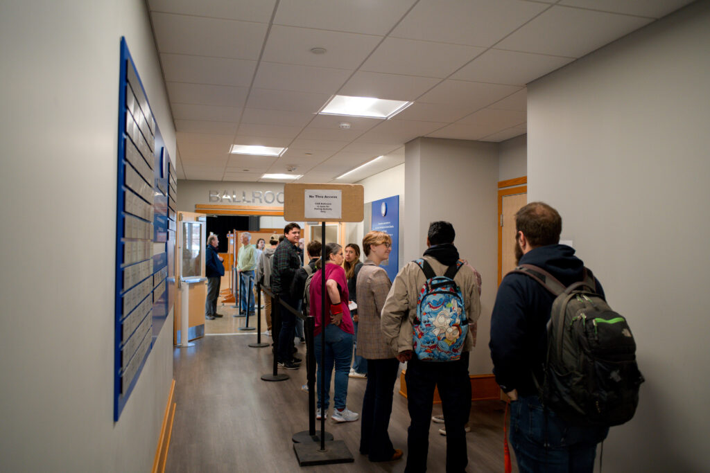 Students waiting in line to vote (Photo Will Oehler/The Gettysburgian Staff)