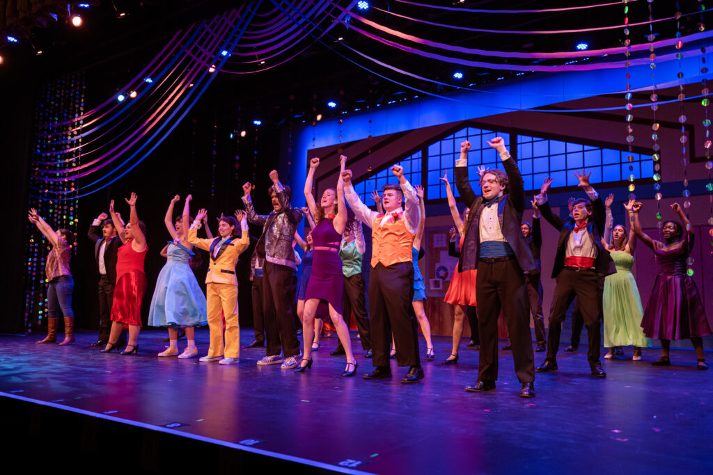Cast of The Prom! performing. (Photo Eric Lippe/The Gettysburgian)