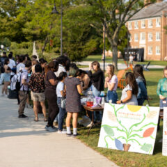 College Houses Host Fall Food Tasting Event