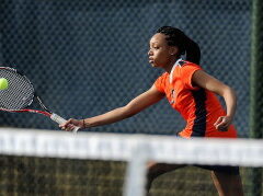 Bullets’ tennis dominates at Bryn Mawr