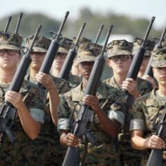 Opinion: Panetta made right choice in allowing women in combat