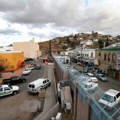 Students gain insight studying U.S.-Mexico border on immersion trip